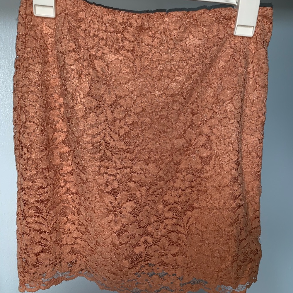Short pencil skirt